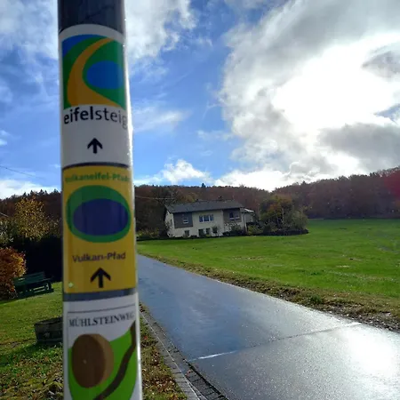 Wald Und Wiese * Roth (Vulkaneifel)